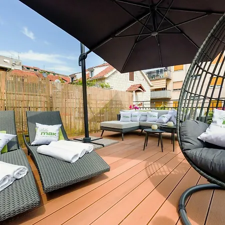 Mak Luxury Pensión 4*