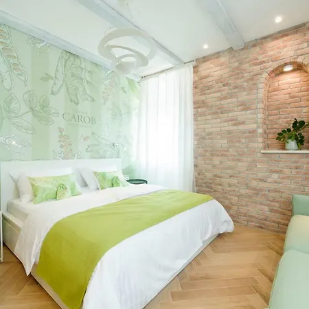 Mak Luxury